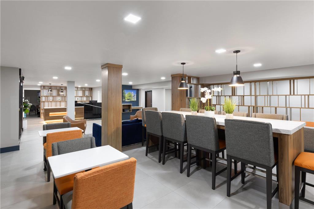 La Quinta Inn & Suites by Wyndham Springdale - photo 30