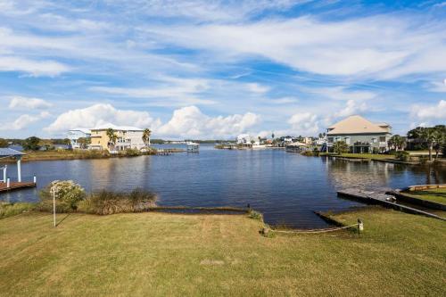 Unwind — Gulf Shores — photo 2