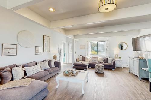 Stella Del Mare — 4-Star Luxury Hotel in Fort Bragg, United States