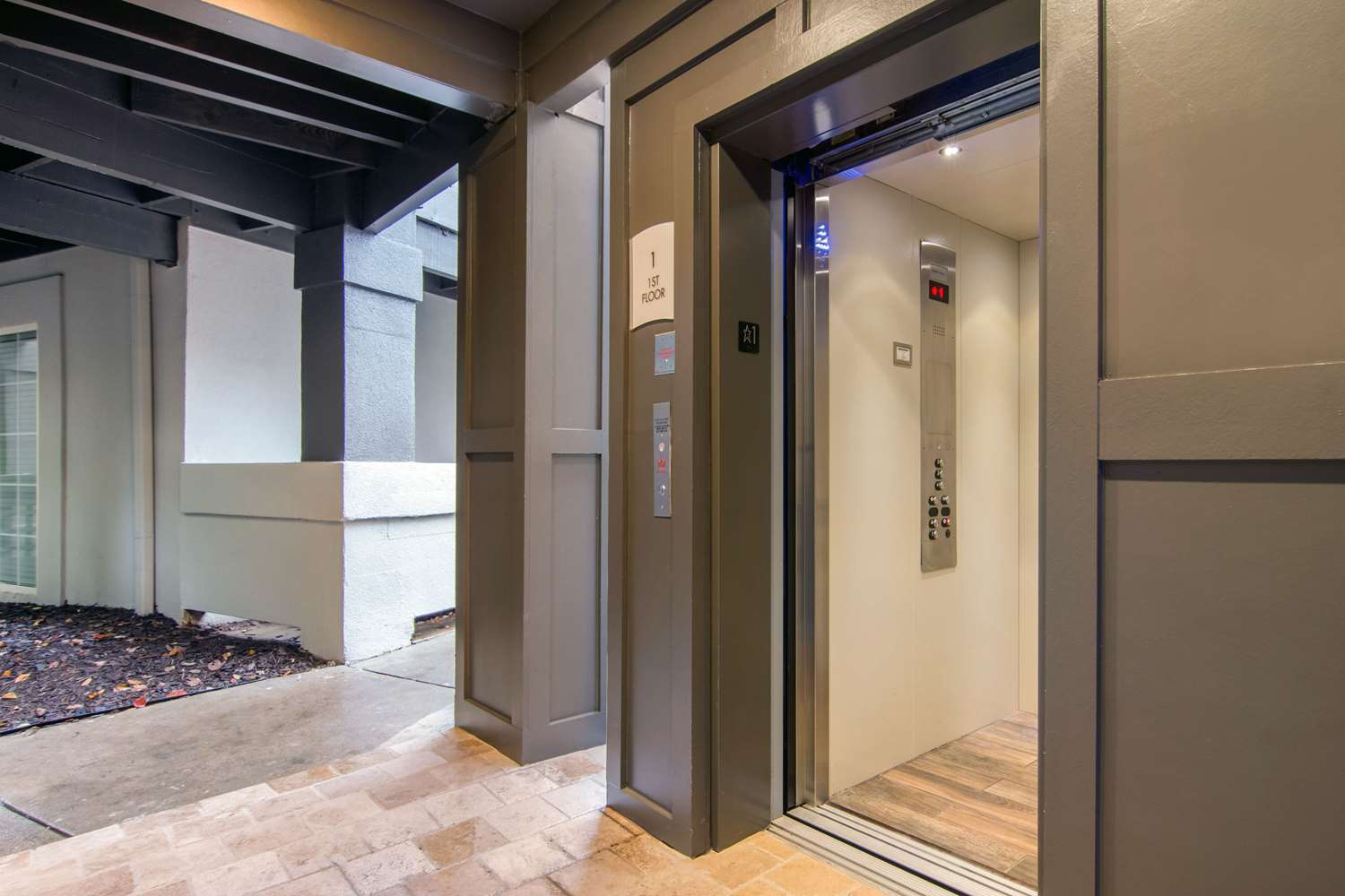 Quality Suites Buckhead Village - photo 18