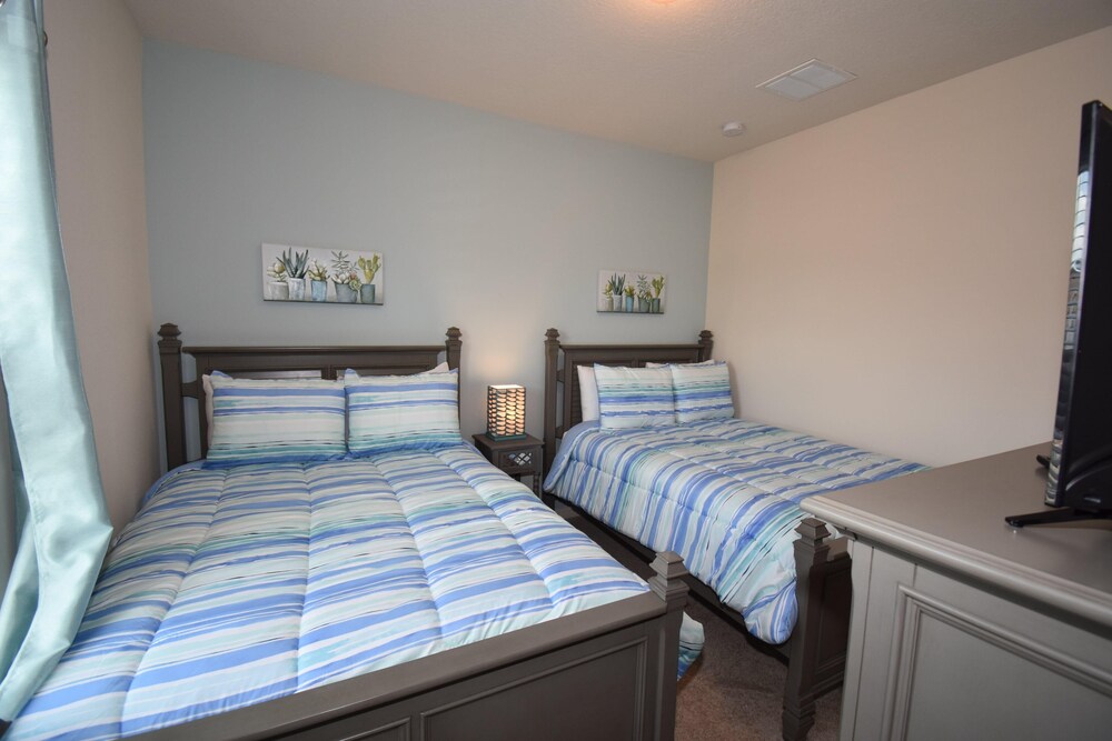 Nov Special W Lucaya 4bed 2 Bath ID: 256175 - photo 10