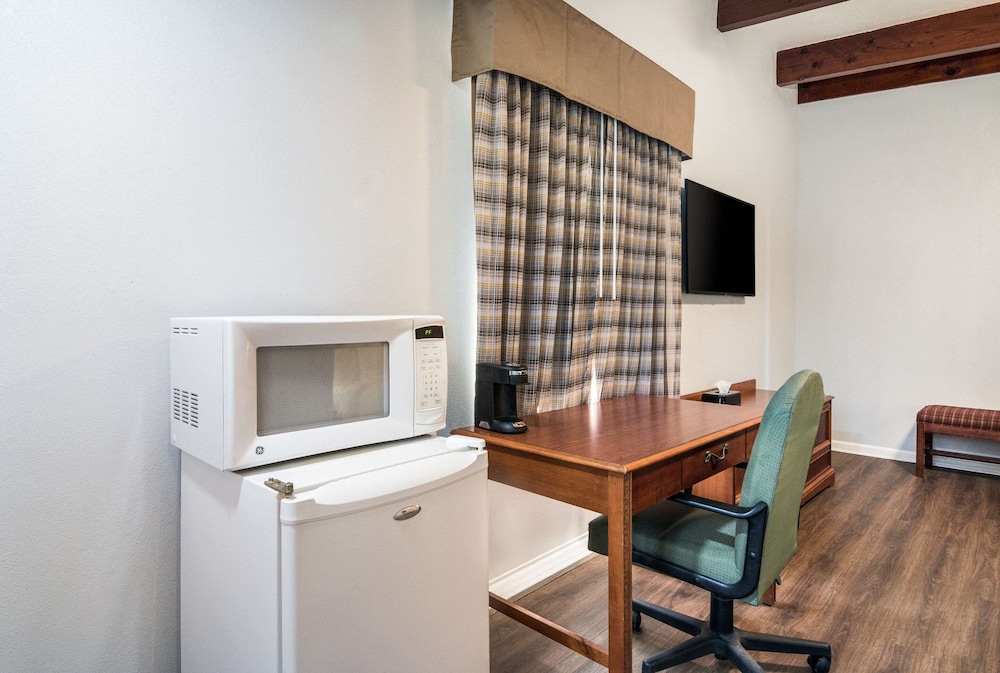 Quality Inn On The Lake Clarksville Boydton - photo 38