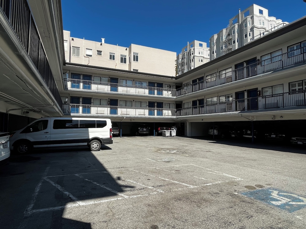 Motel 6 San Francisco CA Fisherman's Wharf - photo 17