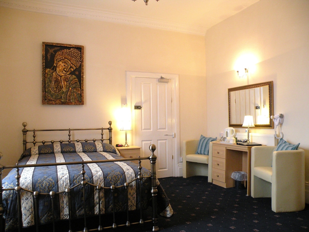 Dorset Hotel Isle of Wight in Cowes, United Kingdom