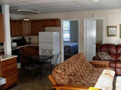 Windsor Motel - photo 24