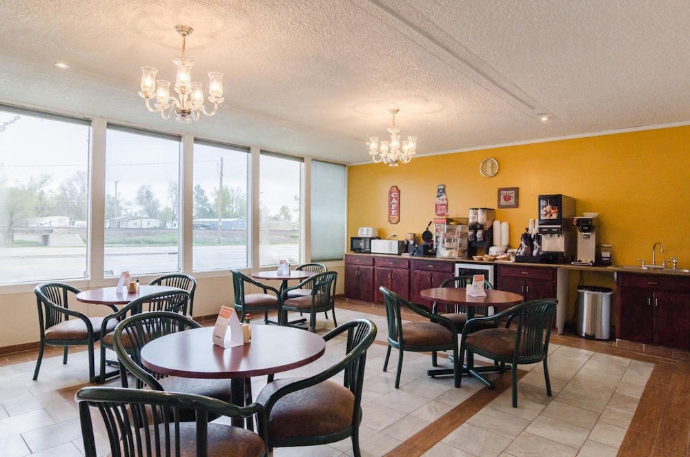 Alamo Inn & Suites - photo 34