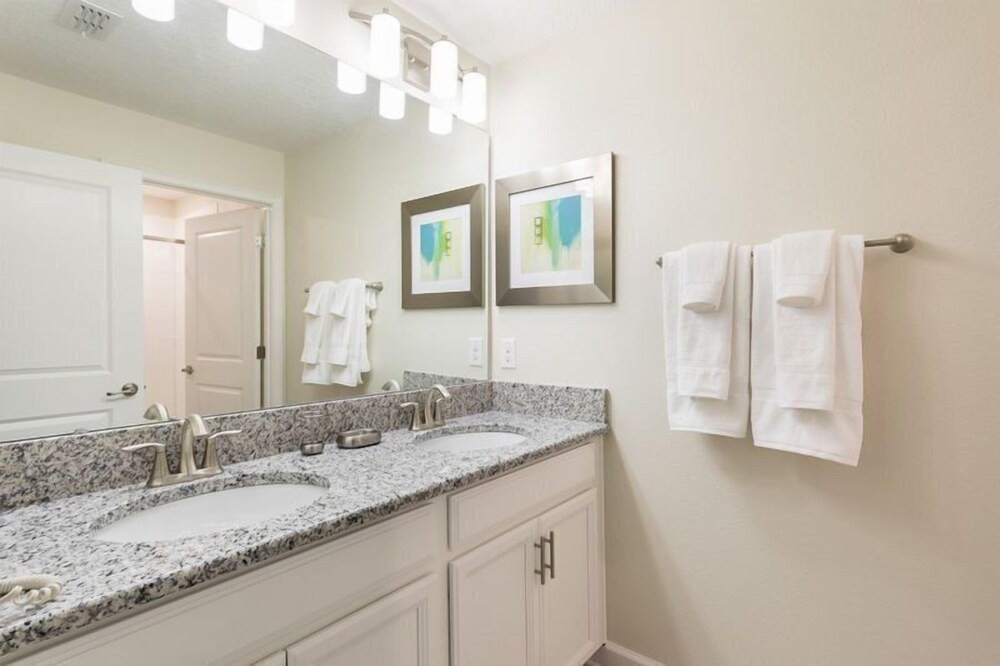 ChampionsGate 4BR Townhome Davenport - photo 15