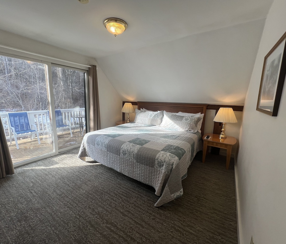 Echo Lake Inn - photo 9