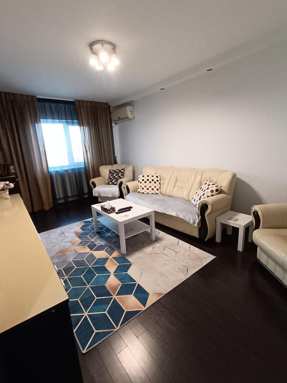Adrian Home 3 rooms apartment — 4-Star Luxury Hotel in Ploiesti, Romania