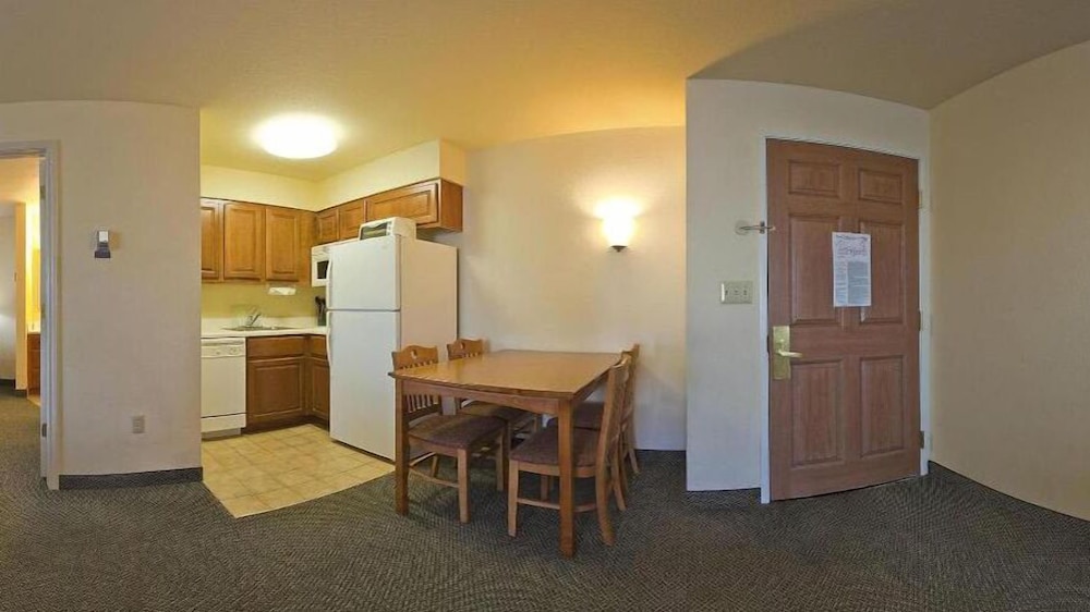 Staybridge Suites South Springfield by IHG - photo 21