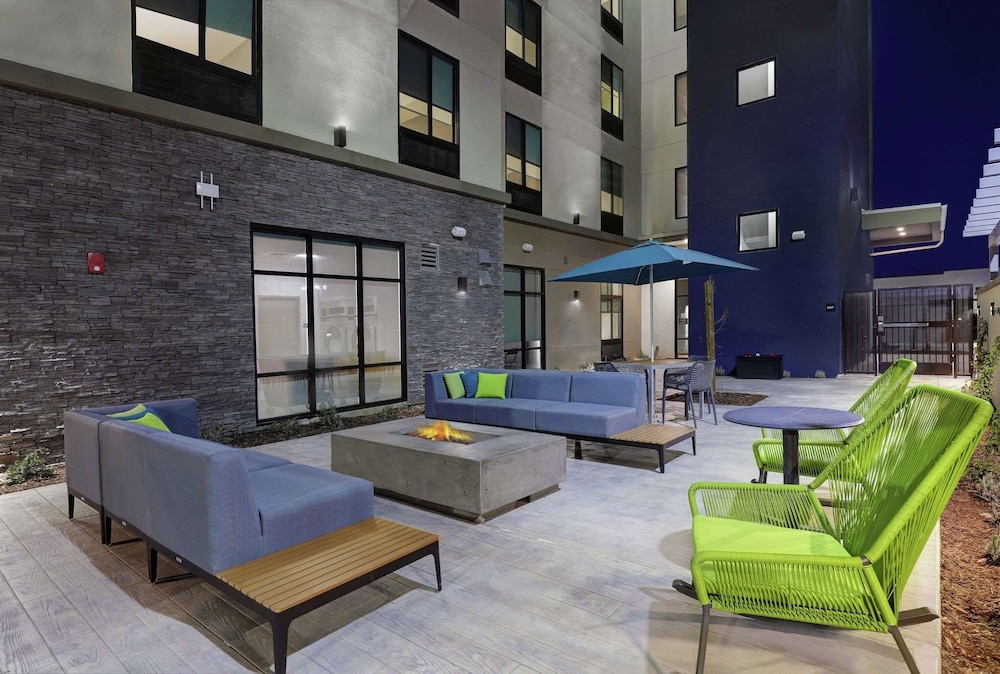 Hampton Inn Patterson - photo 41