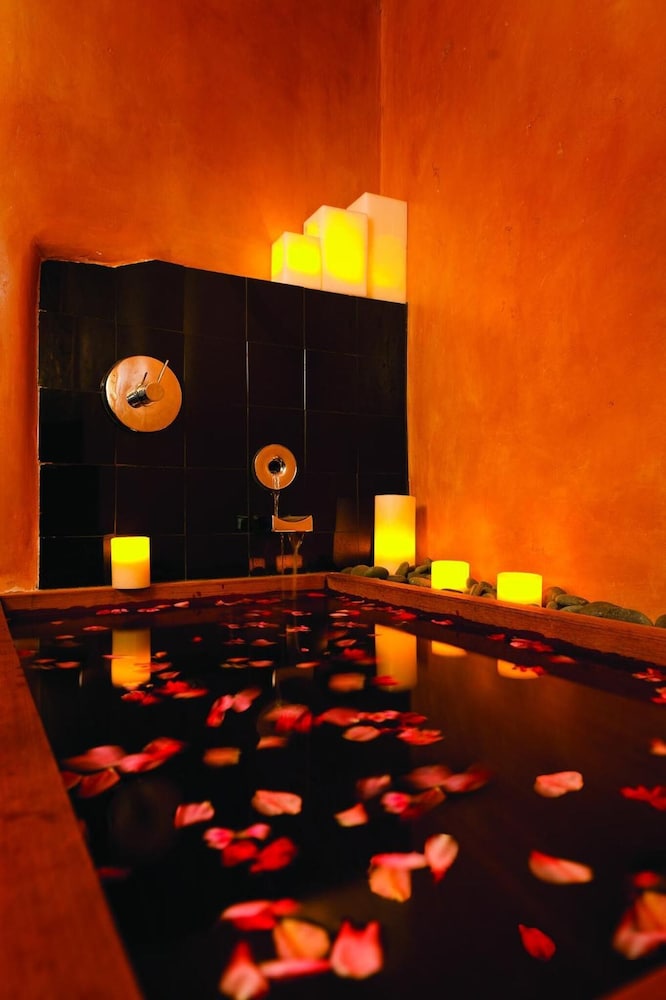 El Monte Sagrado Living Resort & Spa - photo 37