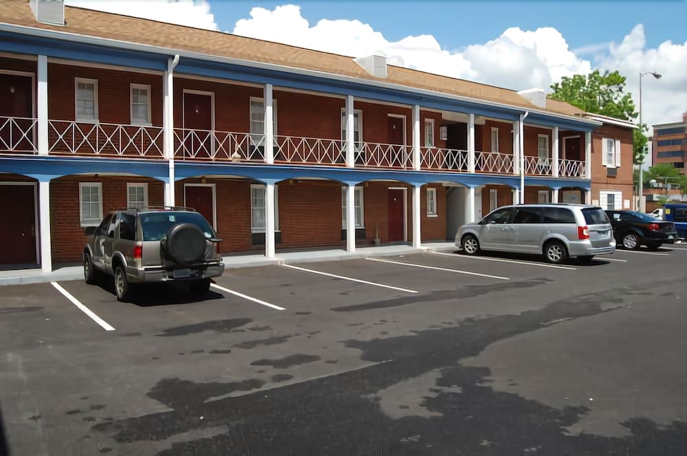 Towne Motel Alexandria - photo 25