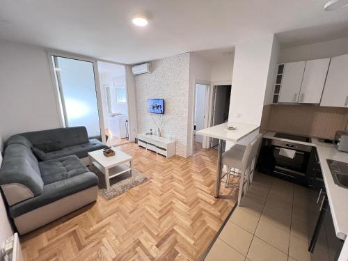 Apartment 4th. Floor — 4-Star Luxury Hotel in Banja Luka, Bosnia and Herzegovina