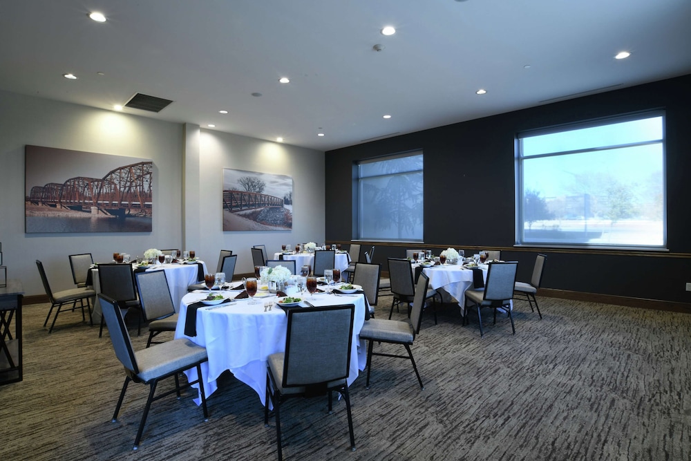 Embassy Suites Oklahoma City Downtown Medical Center - photo 22
