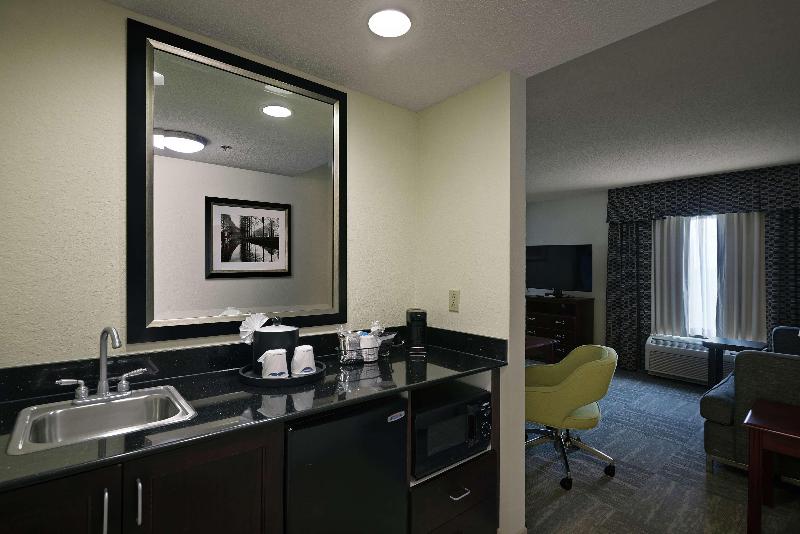 Hampton Inn & Suites Millington - photo 112