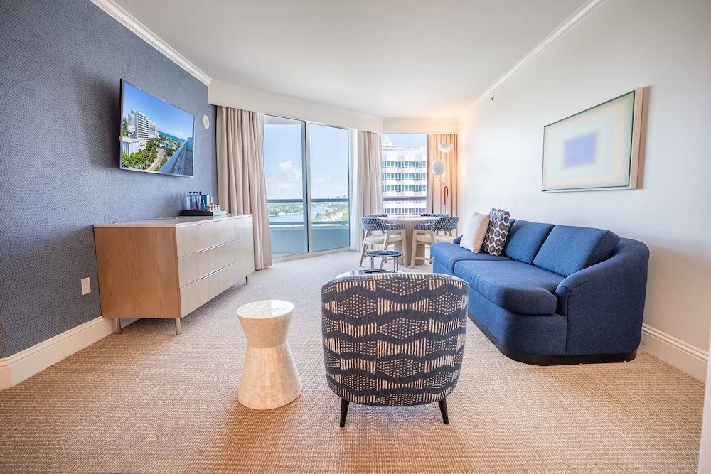 Fontainebleau Miami Beach Private Luxury Suites - photo 228