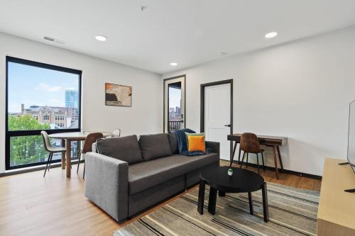 CozySuites on Mass with garage parking #7 — 4-Star Luxury Hotel in Indianapolis, United States