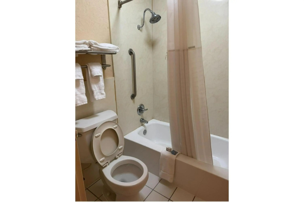 Travelodge by Wyndham Harriman - photo 30