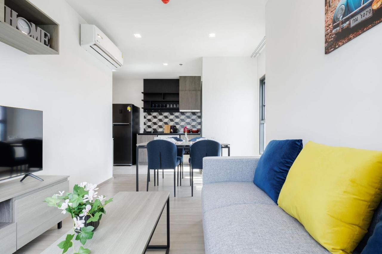 2 Bedrooms 1 Living Room And 1 Bathroom Swimming Pool