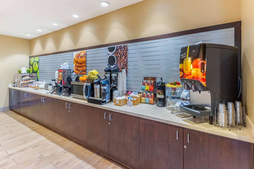 La Quinta Inn & Suites by Wyndham Carlsbad - photo 45