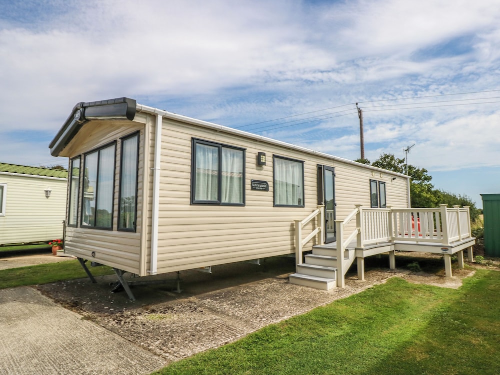 Coastal Cottage — 4-Star Luxury Hotel in Chichester, United Kingdom