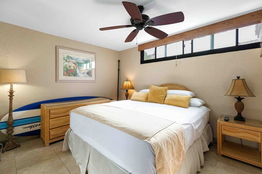 Panoramic Ocean View 1br Condo Suite 150 Feet From The Ocean At Papakea Ocean Front Resort 1 Bedroom Condo by RedAwning - photo 2