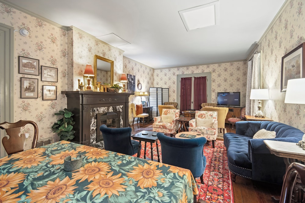Loganberry Inn - photo 17