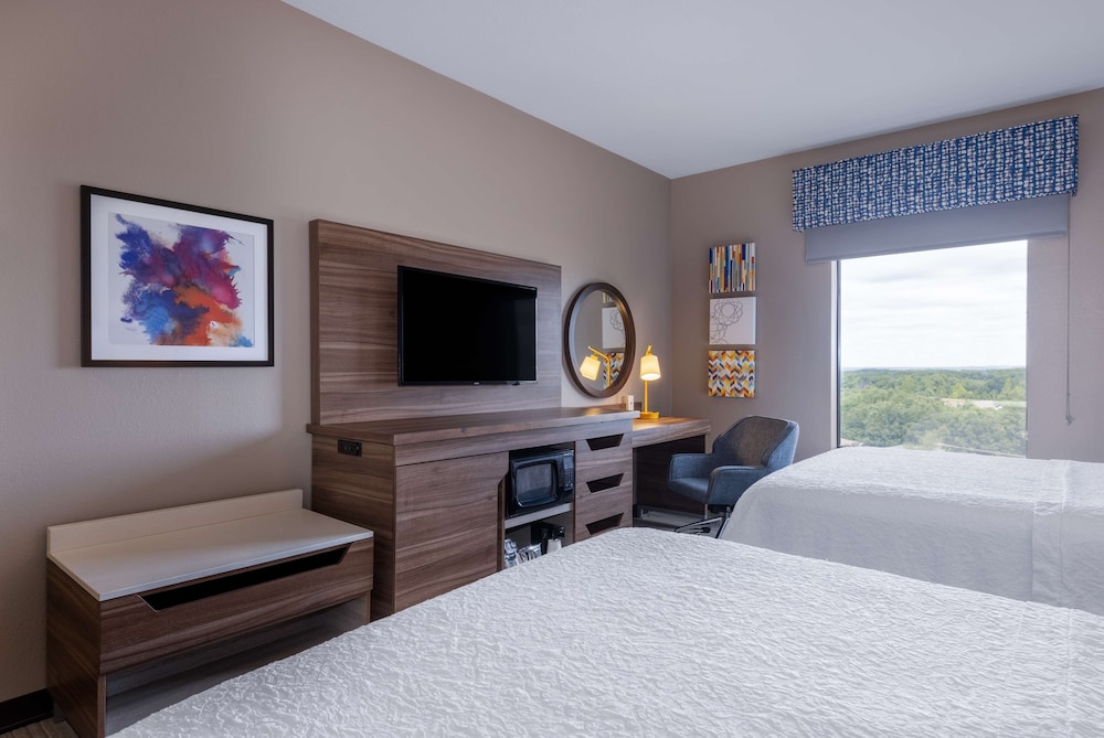 Hampton Inn St. Robert Ft. Leonard Wood - photo 19