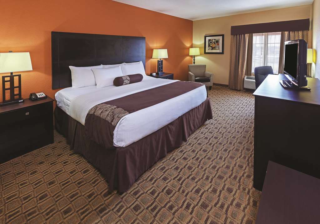La Quinta Inn & Suites by Wyndham Searcy - photo 12