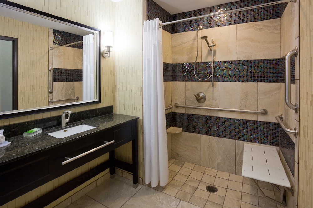 Holiday Inn Express & Suites Davenport by IHG - photo 20