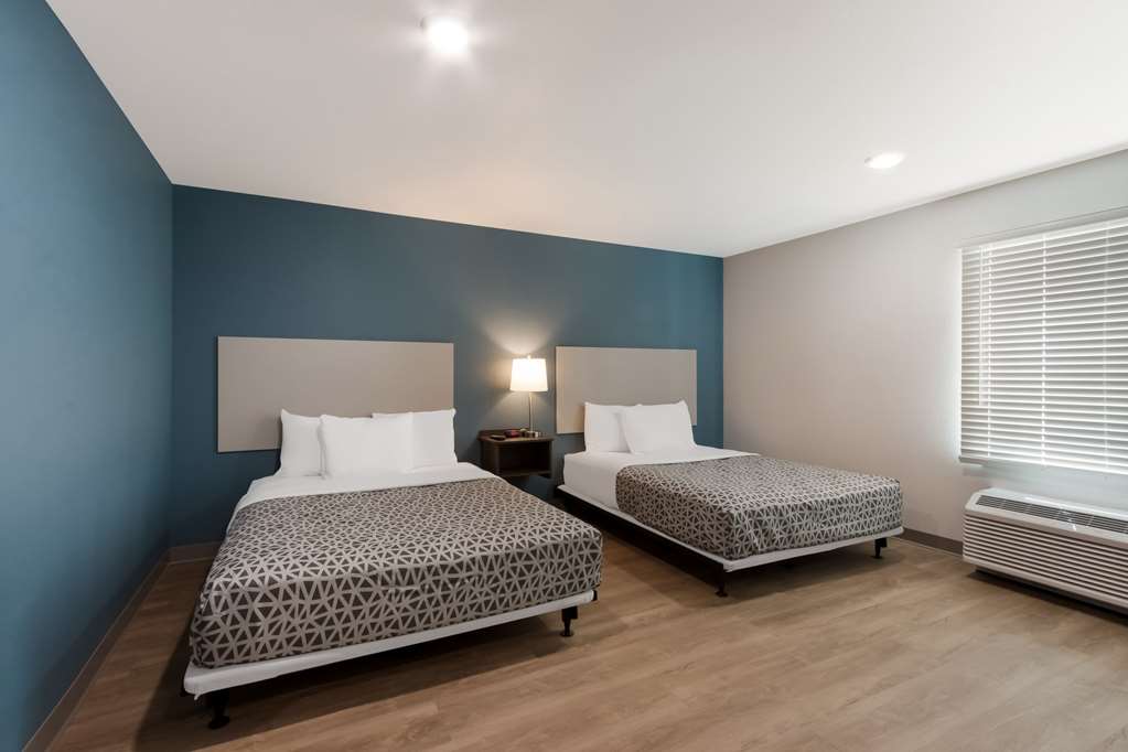 Woodspring Suites Chandler Airport - photo 22