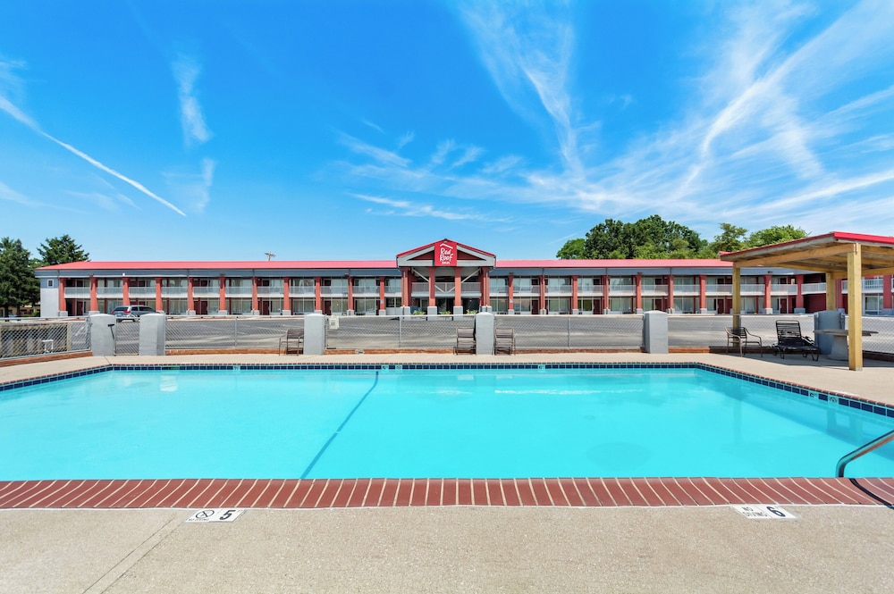 Red Roof Inn Berea - photo 15