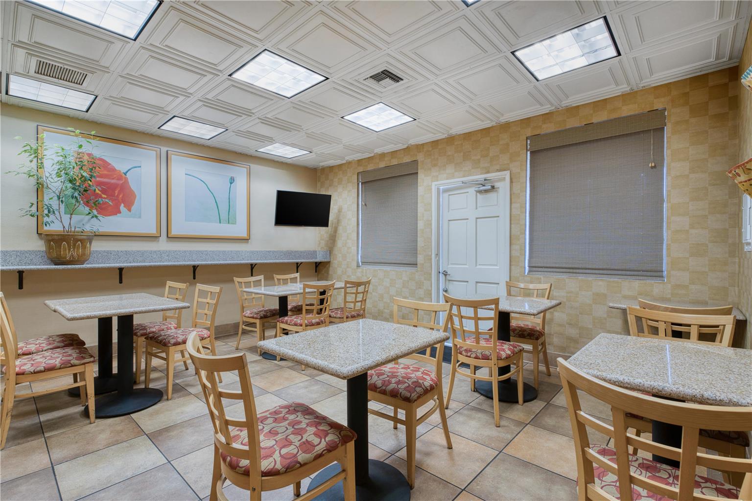 SureStay Hotel by Best Western Camarillo - photo 35