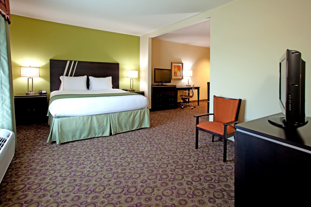 Holiday Inn Express & Suites Clemson by IHG - photo 6