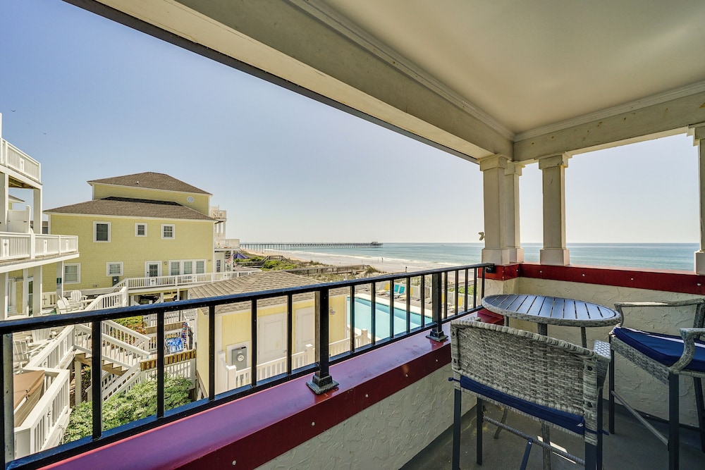 Sunrise Oceanview Escape and Pool in N Topsail Beach — 4-Star Luxury Hotel in Sneads Ferry, United States