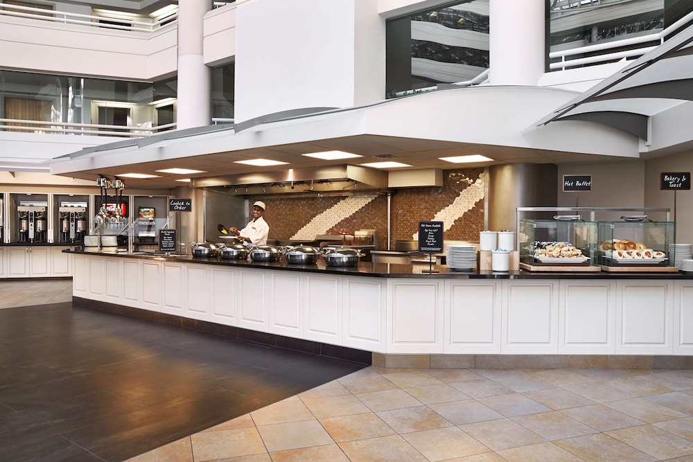 Embassy Suites by Hilton Washington DC Chevy Chase Pavilion - photo 37