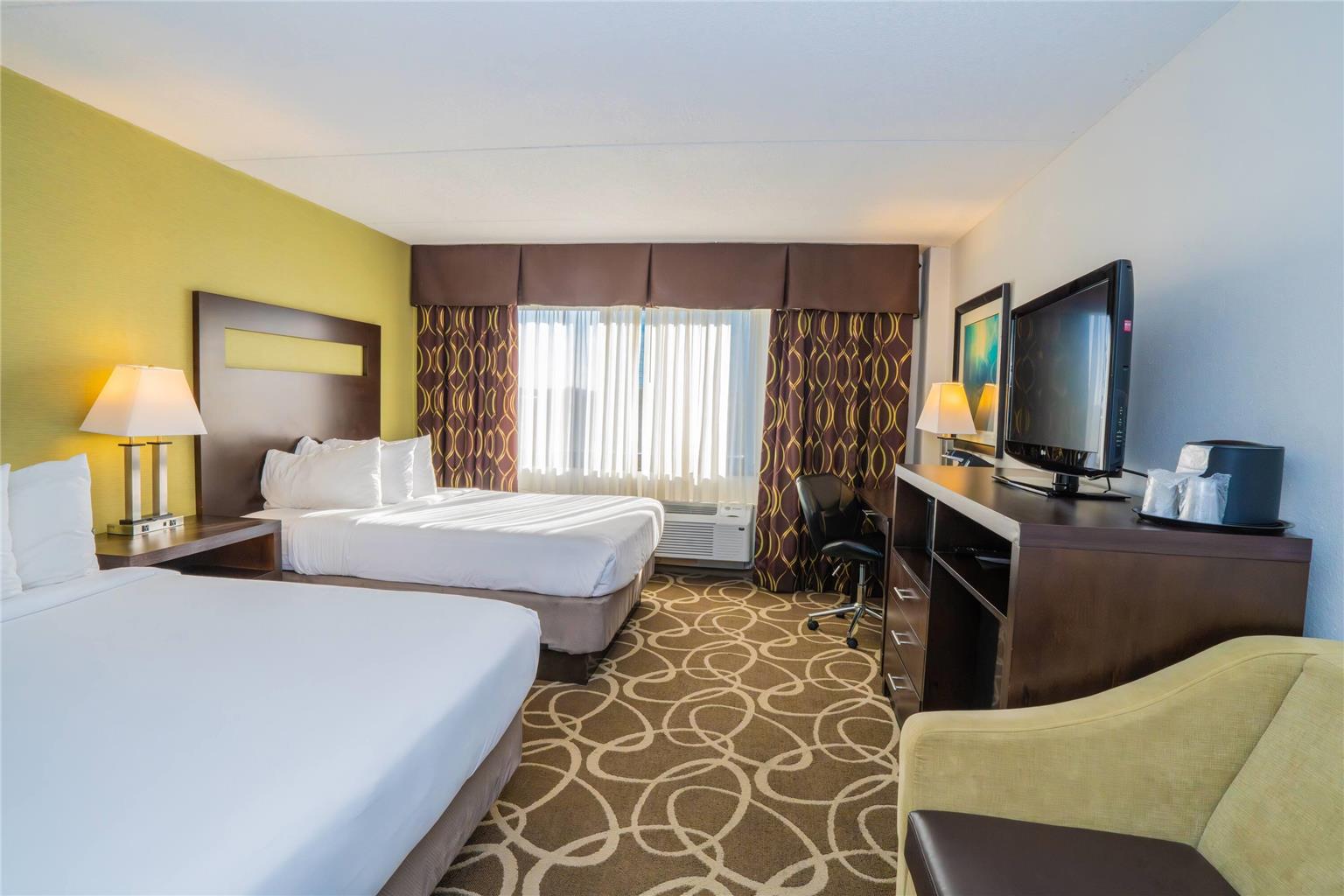 Elimwood Hotel a Ramada by Wyndham - photo 17