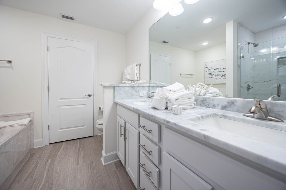 Phoenix Gulf Towers 2106 2 Bedroom Condo - photo 14
