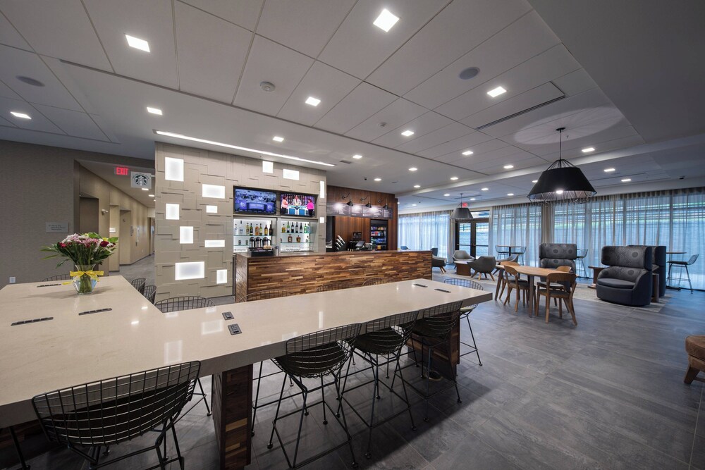 Courtyard by Marriott Russellville - photo 27