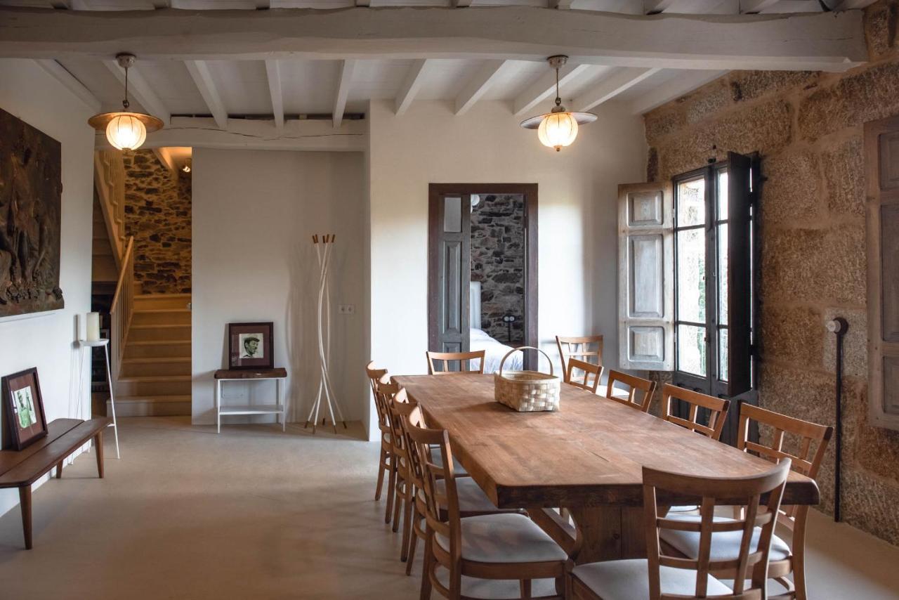 Houmi As Bouzas — 4-Star Luxury Hotel in Castrelo De Mino, Spain