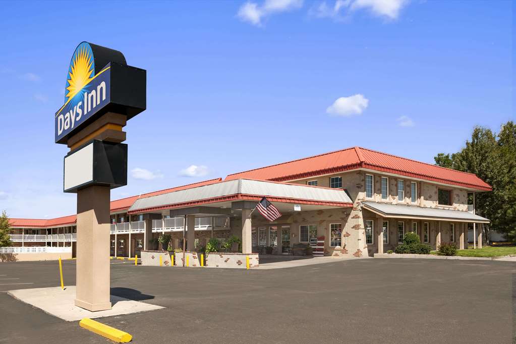 Days Inn by Wyndham Montrose - photo 2