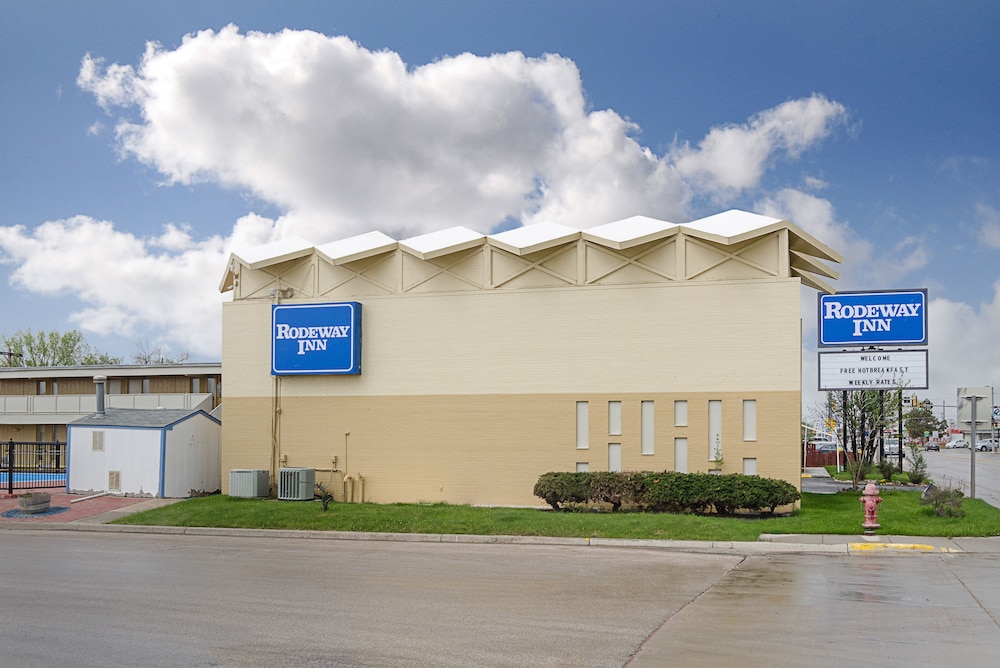 Alamo Inn & Suites - photo 37
