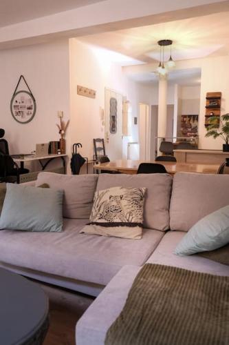 Lit King Size Tres Cosy Hyper Centre De Foix Calme — Foix