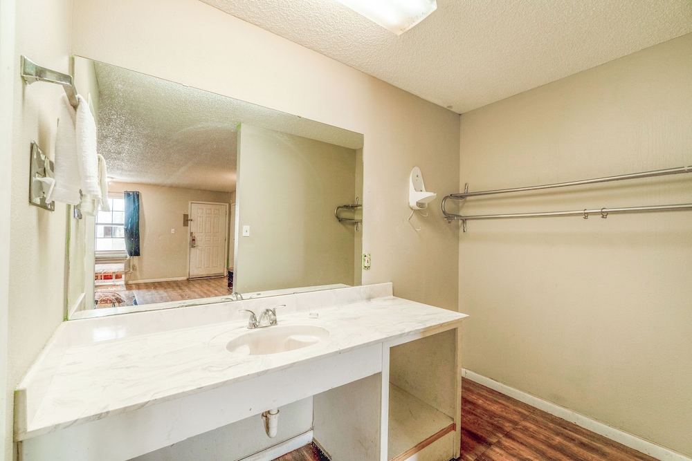 Executive Inn Mineral Wells - photo 35