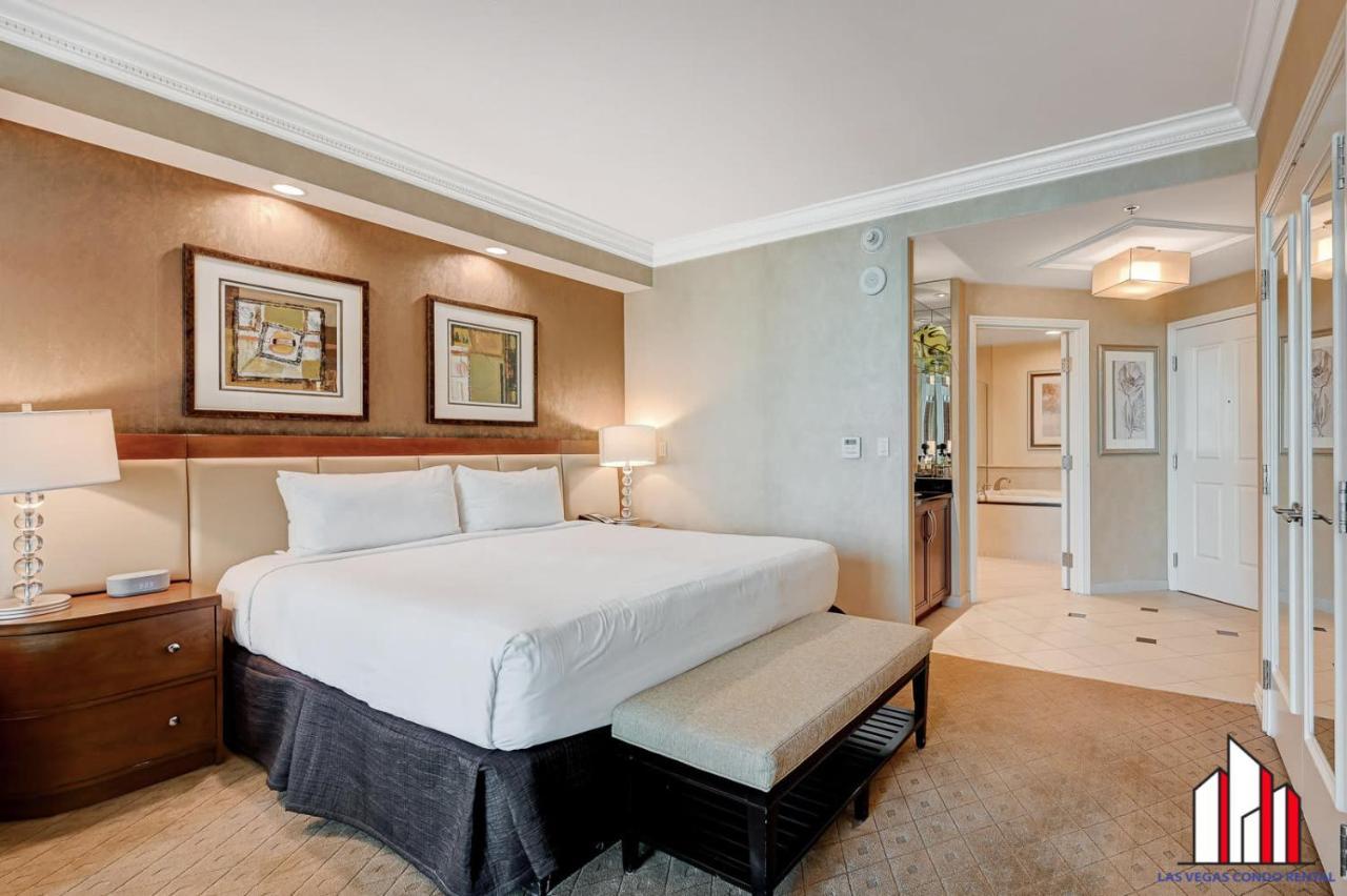 MGM Signature 15 611 Strip View Jacuzzi Studio