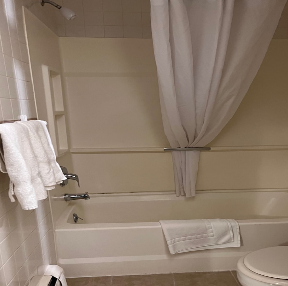 Oswego Inn - photo 28