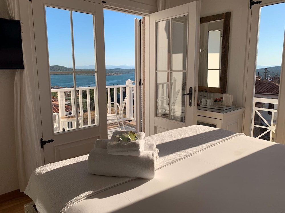 Pur Beyaz Otel - last minute hotel in Ayvalik