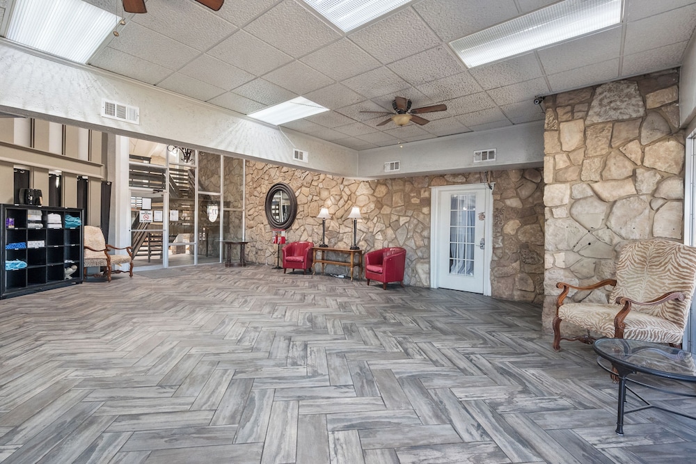Southern Springs Extended Stay - photo 2