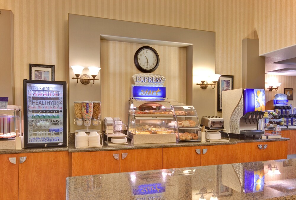 City Express By Marriott Rancho Cucamonga - photo 14